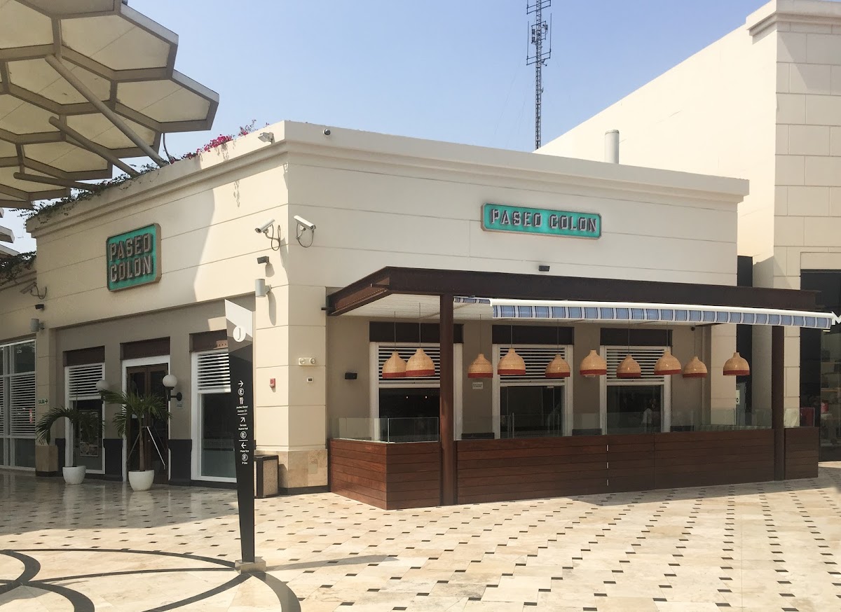 Oliver - Jockey Plaza